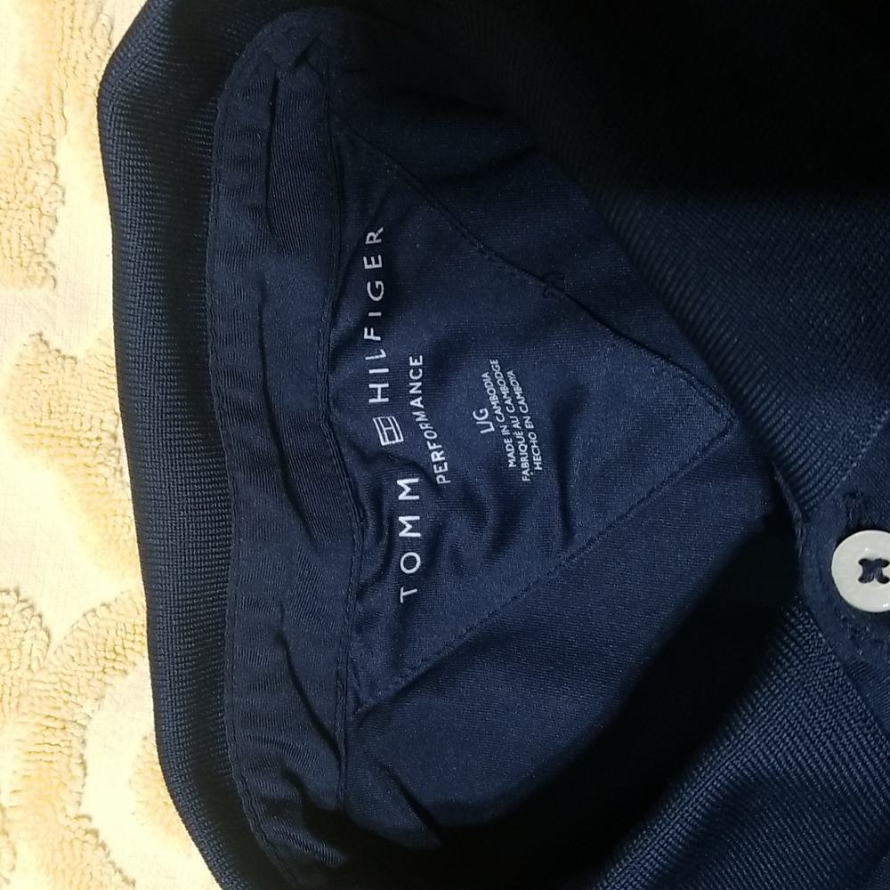 Tommy hilfiger shirt size lg short sleeve